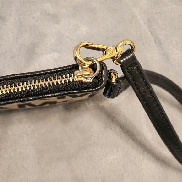 Michael Kors Coin Purse - Picture 7 of 8